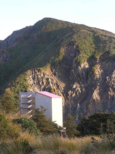 Ruahine - Sunrise Hut 031.jpg